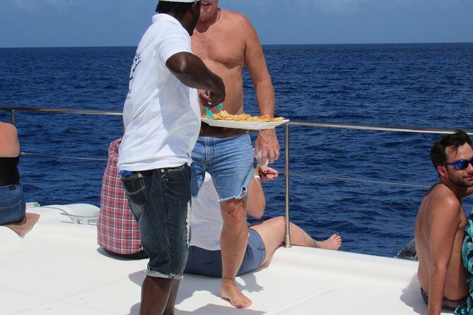Private Luxury Catamaran Cruise in St. Lucia - What’s really included on board (drinks, snacks, gear) and what costs extra