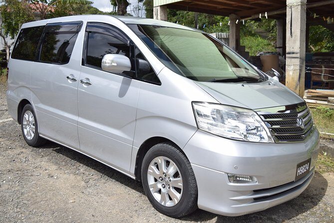 St. Lucia Private Airport & Hotel Transfers - Meeting your driver right at arrivals (and finding the info desk fast)