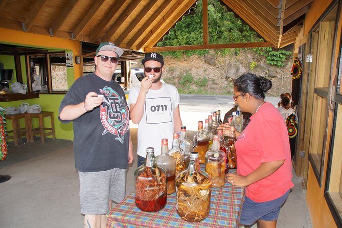 St Lucia Sunday's Tour - Morne Fortune and Castries viewpoints for quick “wow” photos