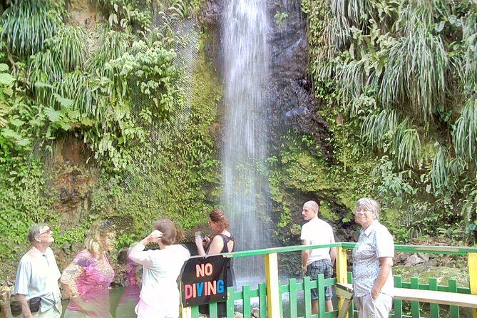 Tet Paul "Stairway to heaven" Tour in St Lucia - Sulphur Springs hot spring stop: warm water with volcano vibes