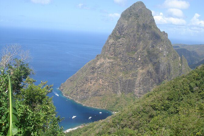 The Best of Saint Lucia Tour - Diamond Falls Botanical Gardens: where the day turns calmer